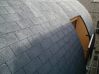 屋上のアスファルトシングル屋根材