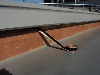 屋上の見えづらい部分の防水