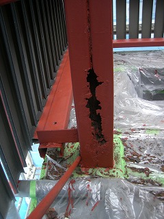 屋上の高架水槽鉄部の補修