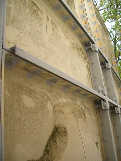 塗装前の受水槽タンク右側面