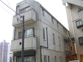 外壁塗装施工前の神奈川区の鉄筋コンクリートマンション