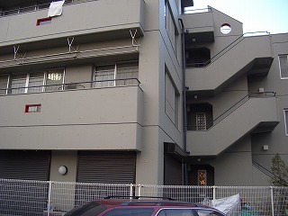 外壁塗装完了後の神奈川区の鉄筋コンクリートマンション