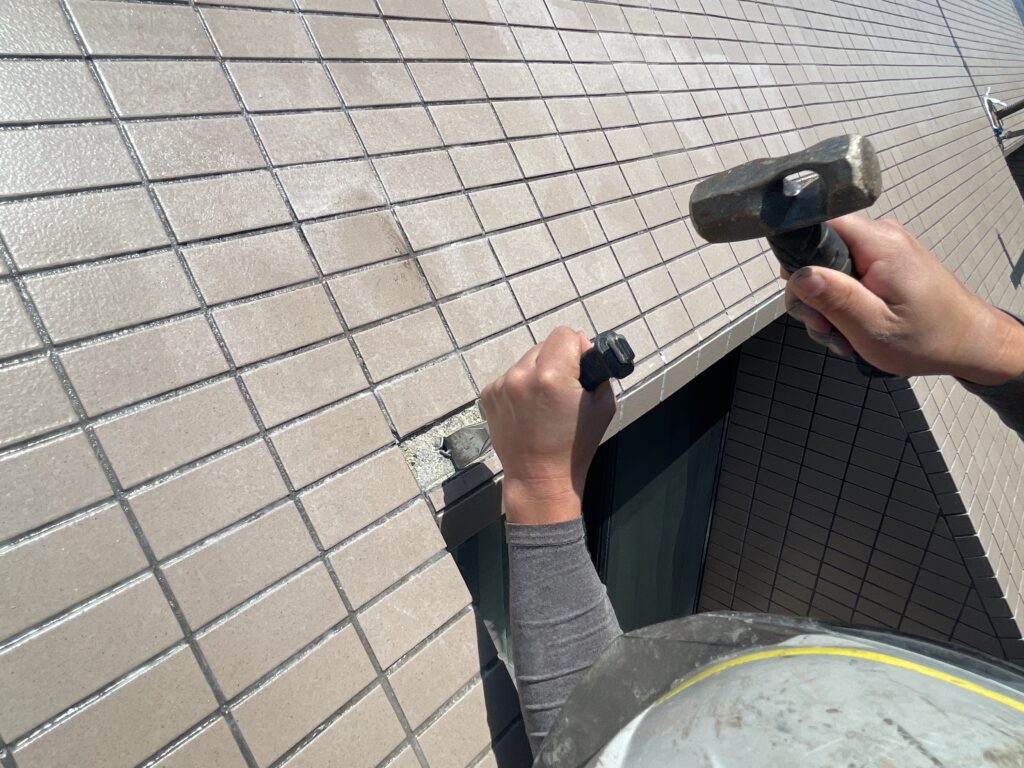 タイルがしっかりと貼れるようにする