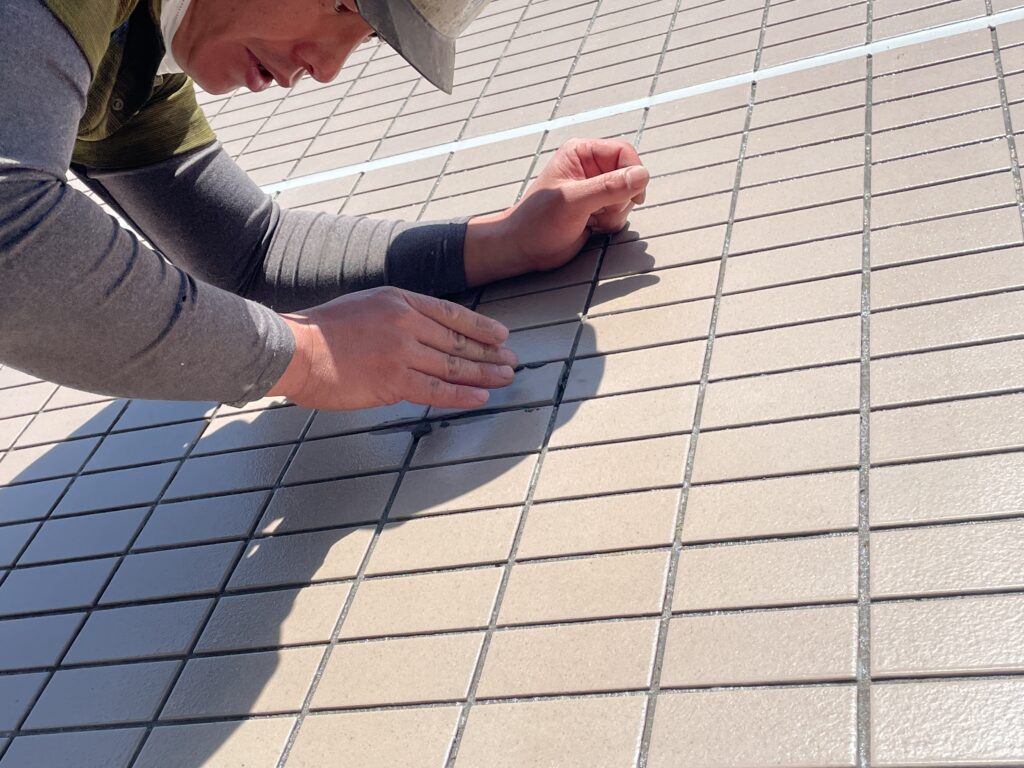 足場解体後のタイル修繕