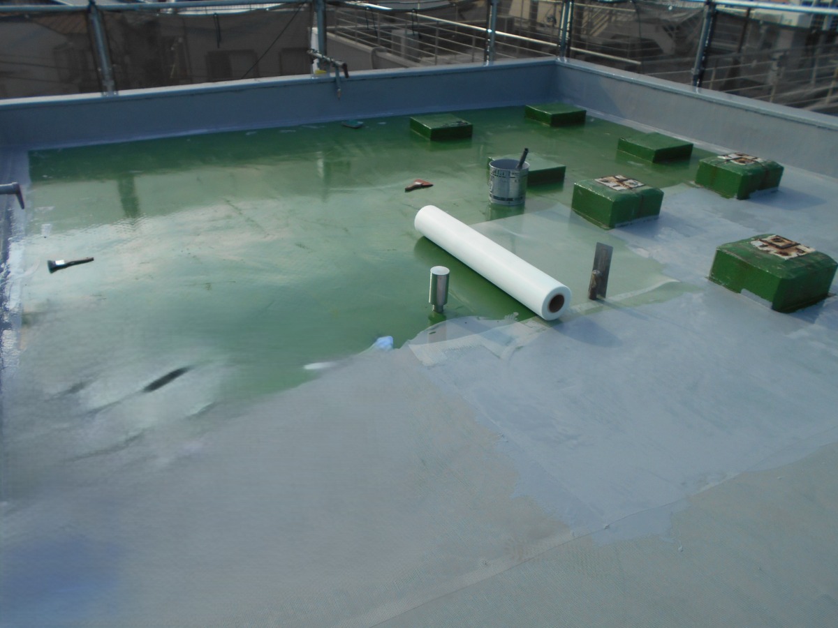 屋上防水　平場　メッシュシート貼り