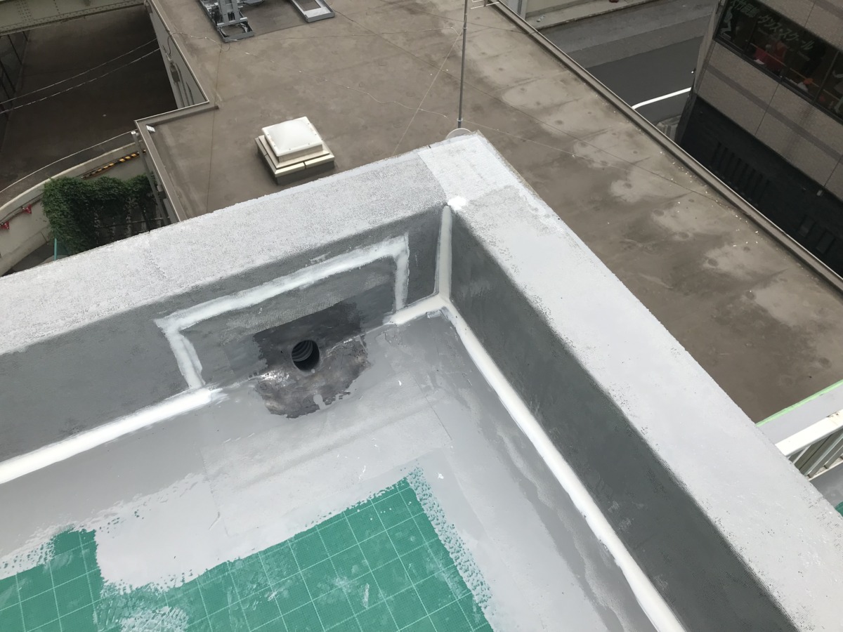 塔屋　改修ドレン設置