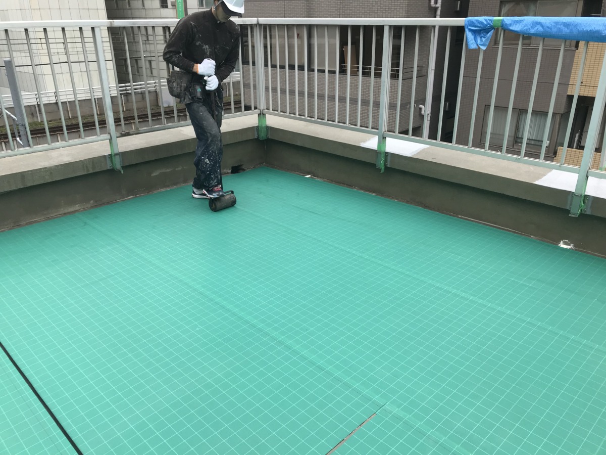 平場　通気緩衝シート貼り